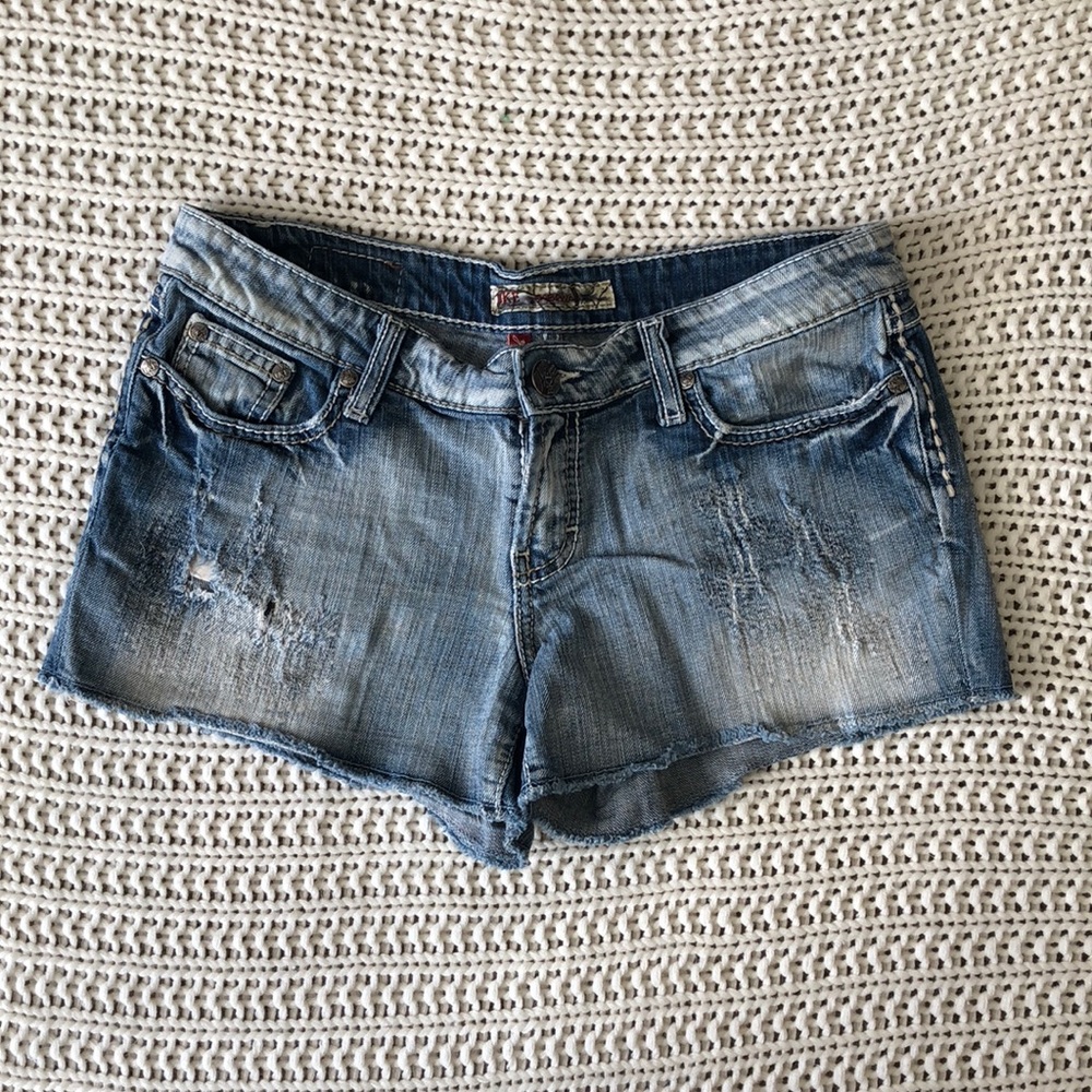 BKE distressed shorts